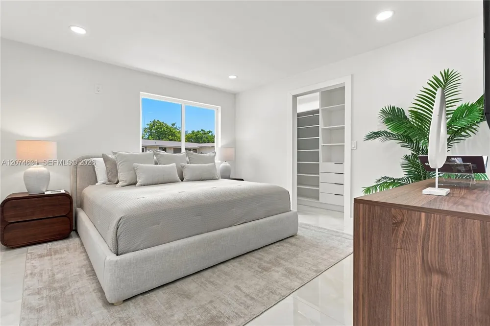 4801 Tyler St Hollywood, FL 33021
