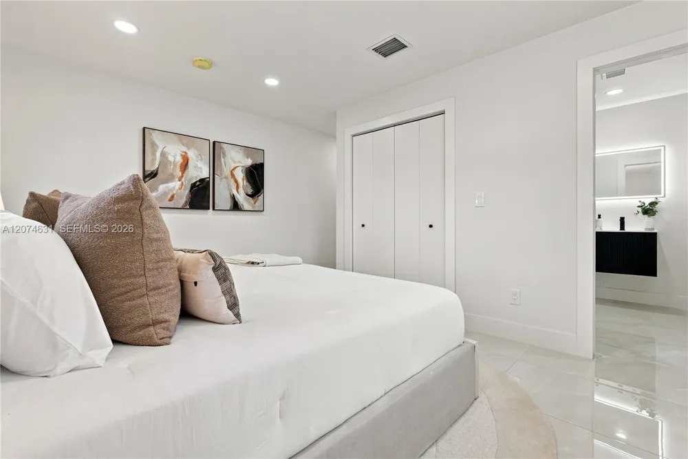 4801 Tyler St Hollywood, FL 33021
