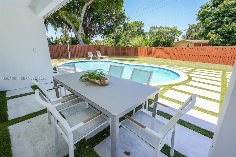 4801 Tyler St Hollywood, FL 33021