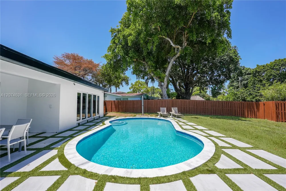 4801 Tyler St Hollywood, FL 33021