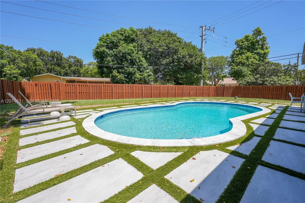4801 Tyler St Hollywood, FL 33021
