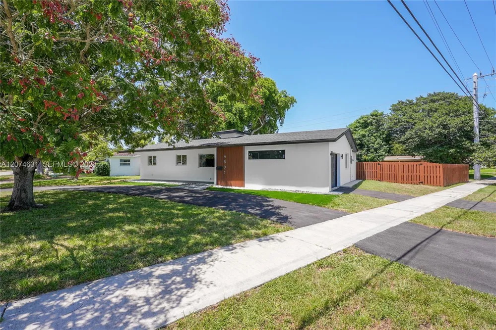 4801 Tyler St Hollywood, FL 33021