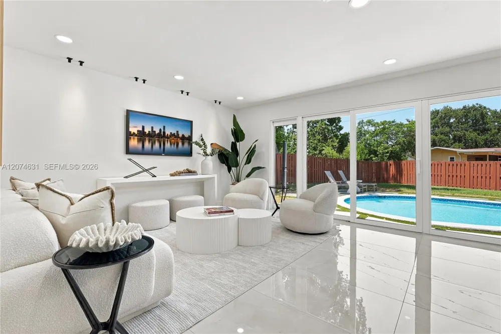 4801 Tyler St Hollywood, FL 33021