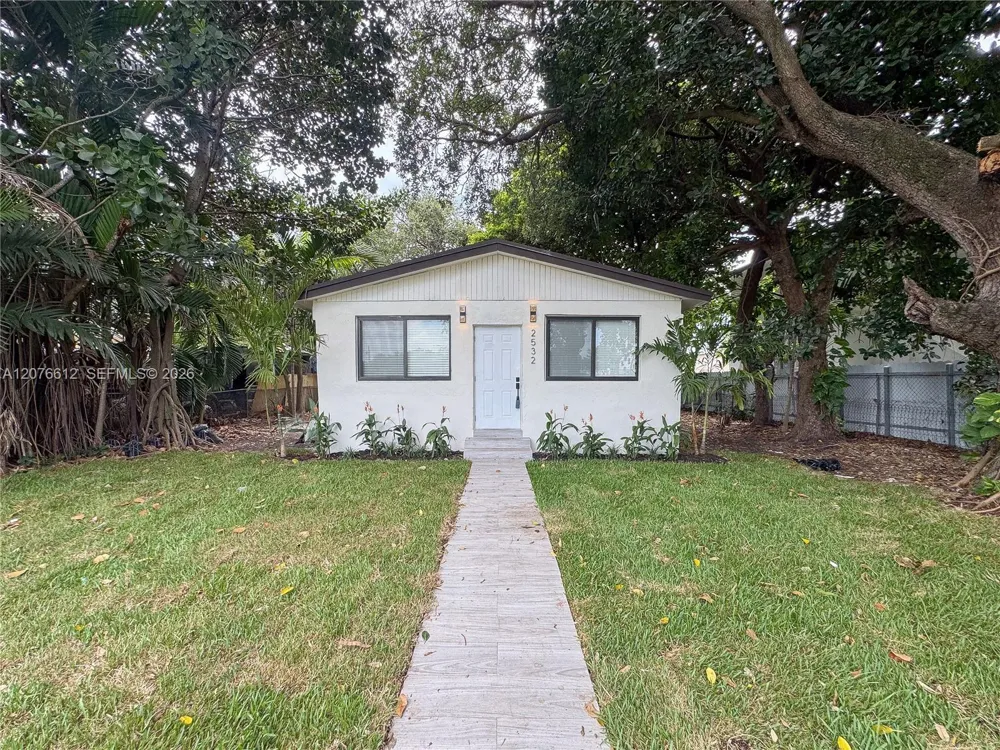 2534 NW 51st Ter Miami, FL 33142