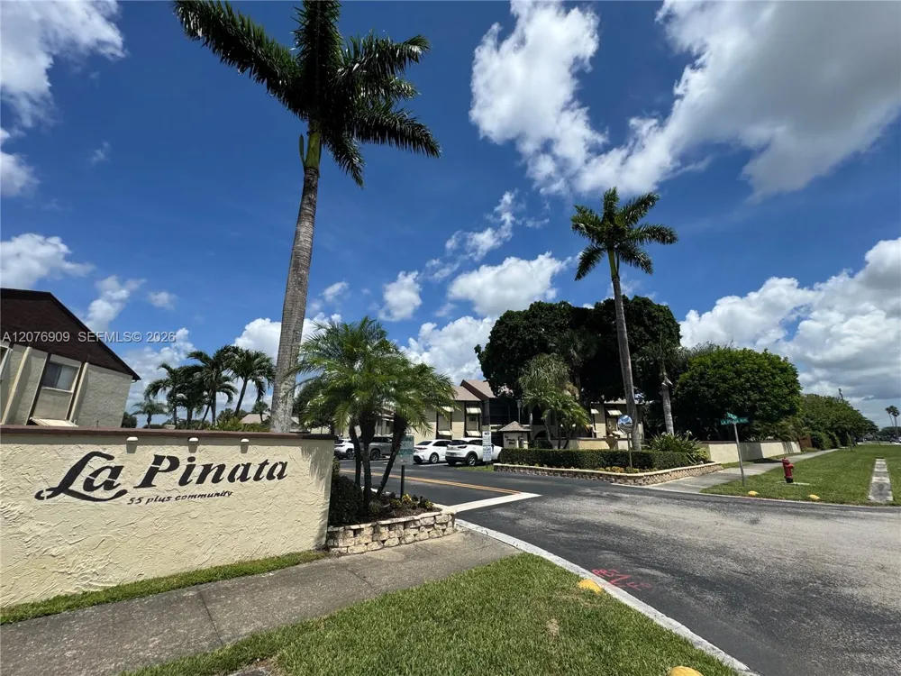 5773 La Pinata Blvd #A-1 Green Acres, FL 33463