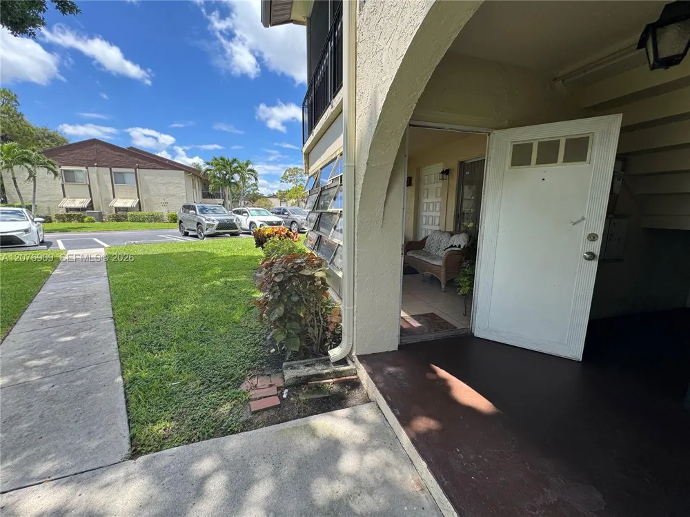 5773 La Pinata Blvd #A-1 Green Acres, FL 33463