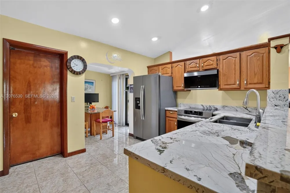 15660 SW 152nd Pl Miami, FL 33187