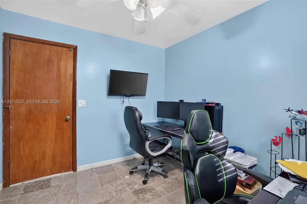 15660 SW 152nd Pl Miami, FL 33187