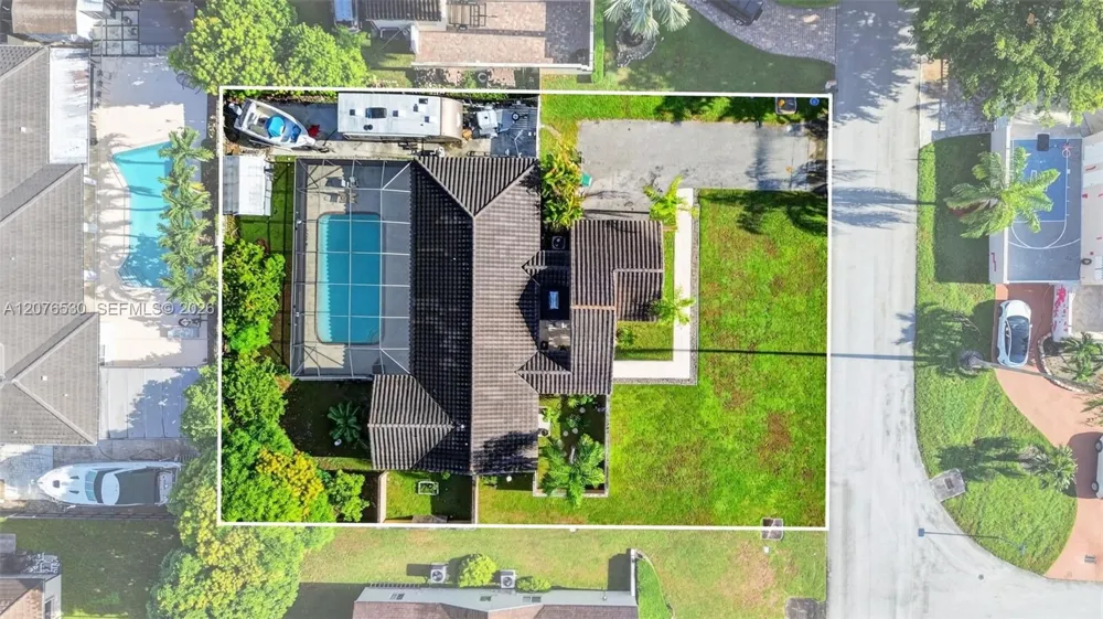 15660 SW 152nd Pl Miami, FL 33187