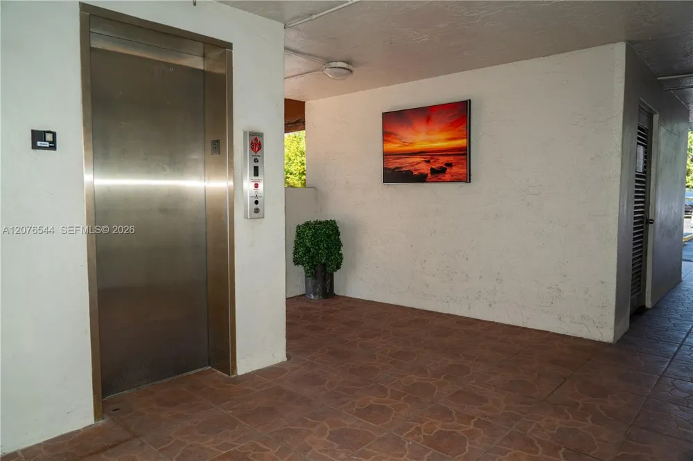 854 NW 87th Ave #405 Miami, FL 33172
