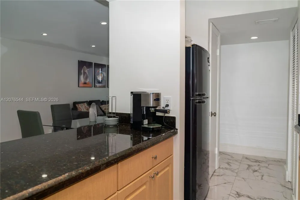 854 NW 87th Ave #405 Miami, FL 33172