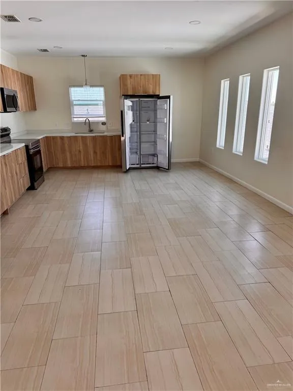 2908 E Israel Avenue Alton, TX 78573
