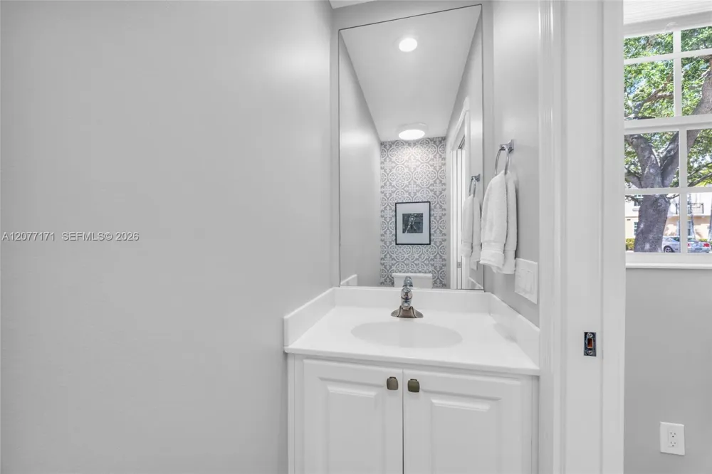 418 Capistrano Dr Palm Beach Gardens, FL 33410