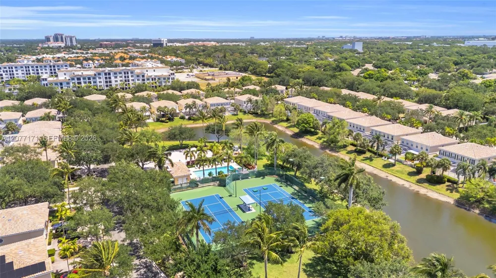 418 Capistrano Dr Palm Beach Gardens, FL 33410