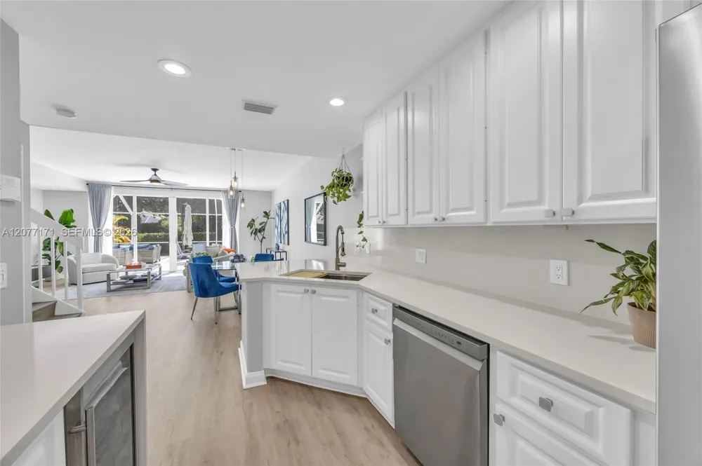 418 Capistrano Dr Palm Beach Gardens, FL 33410