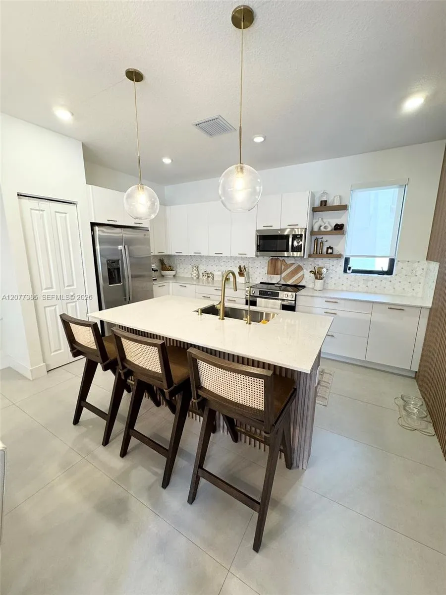 4867 NW 84th Ave Doral, FL 33166