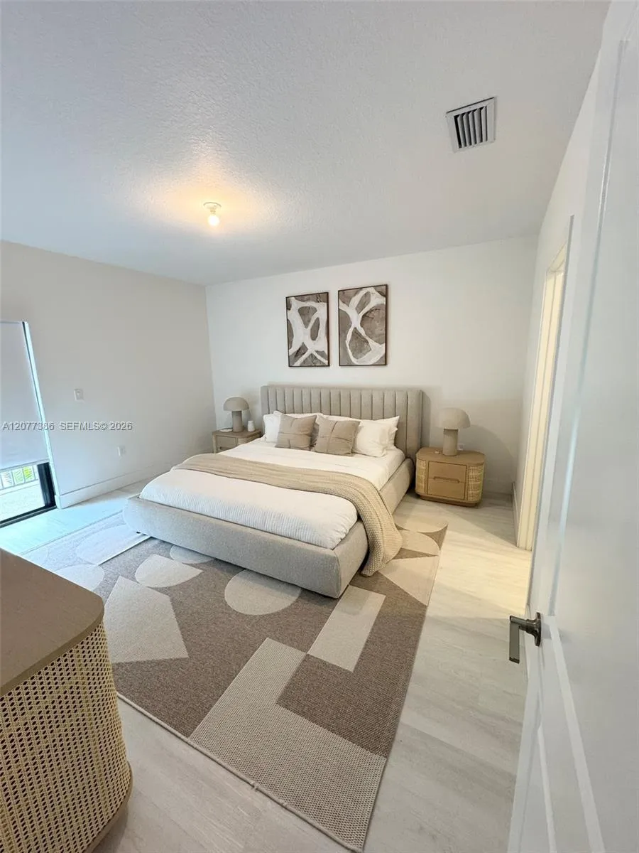 4867 NW 84th Ave Doral, FL 33166