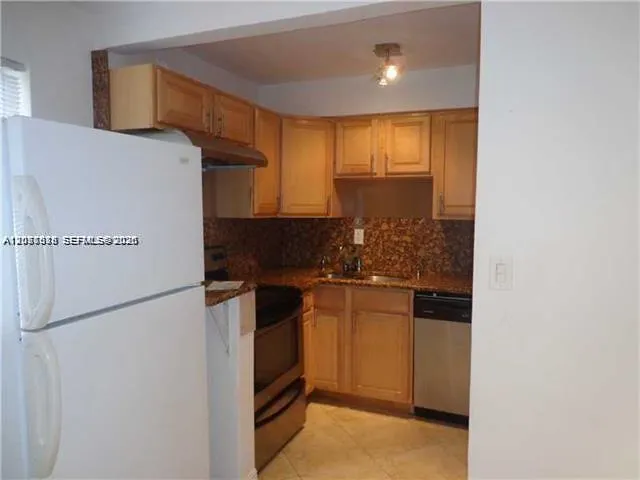 16851 NE 21st Ave #7 North Miami Beach, FL 33162