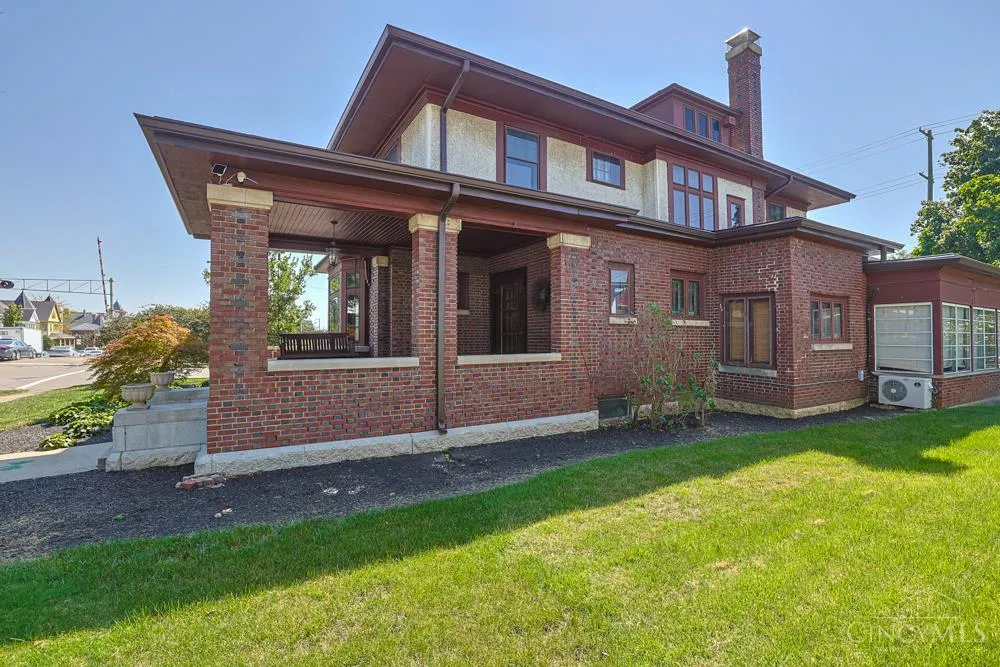 206 W Main Street Tipp City, OH 45371