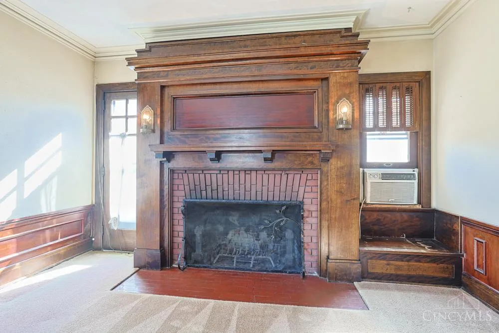 206 W Main Street Tipp City, OH 45371