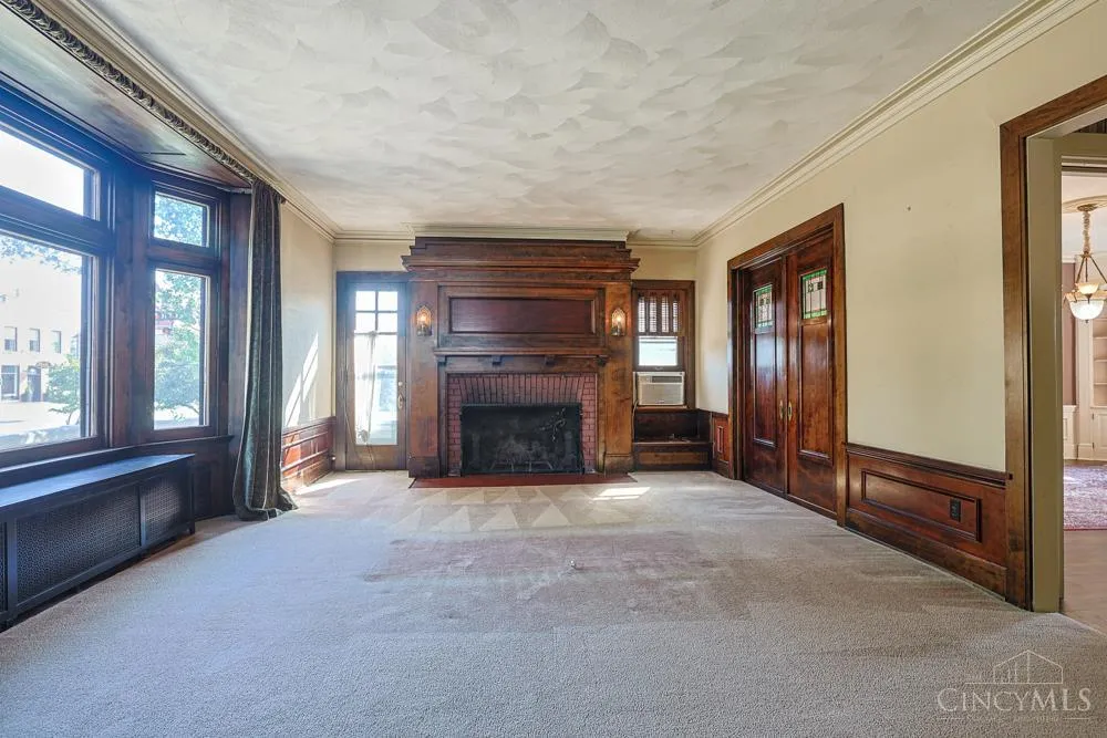 206 W Main Street Tipp City, OH 45371