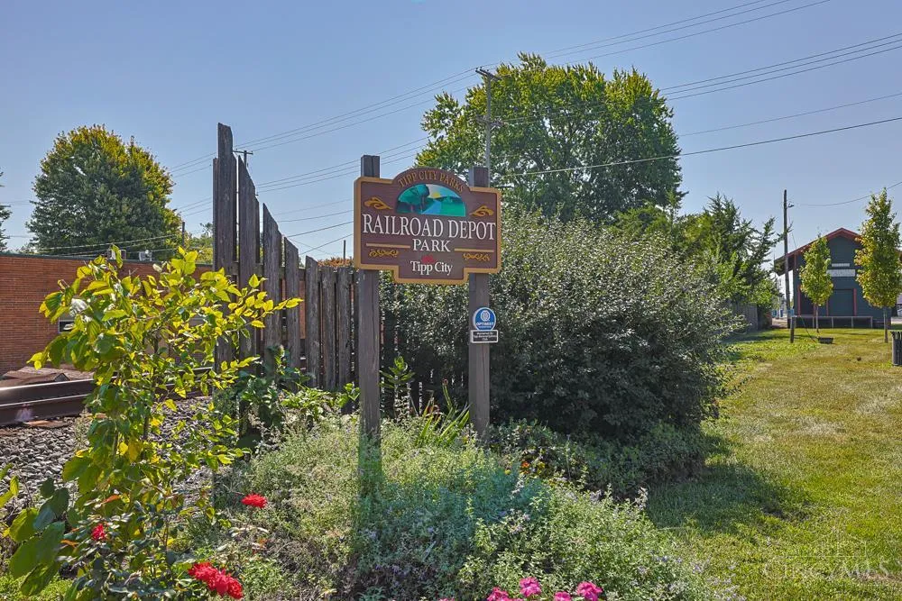 206 W Main Street Tipp City, OH 45371
