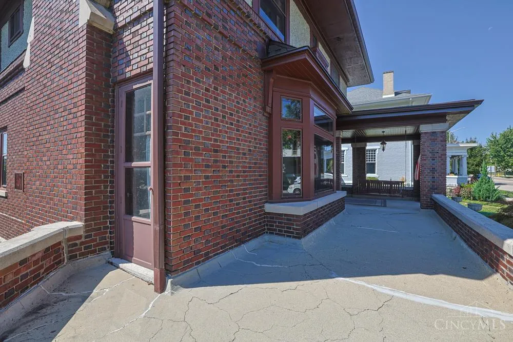 206 W Main Street Tipp City, OH 45371