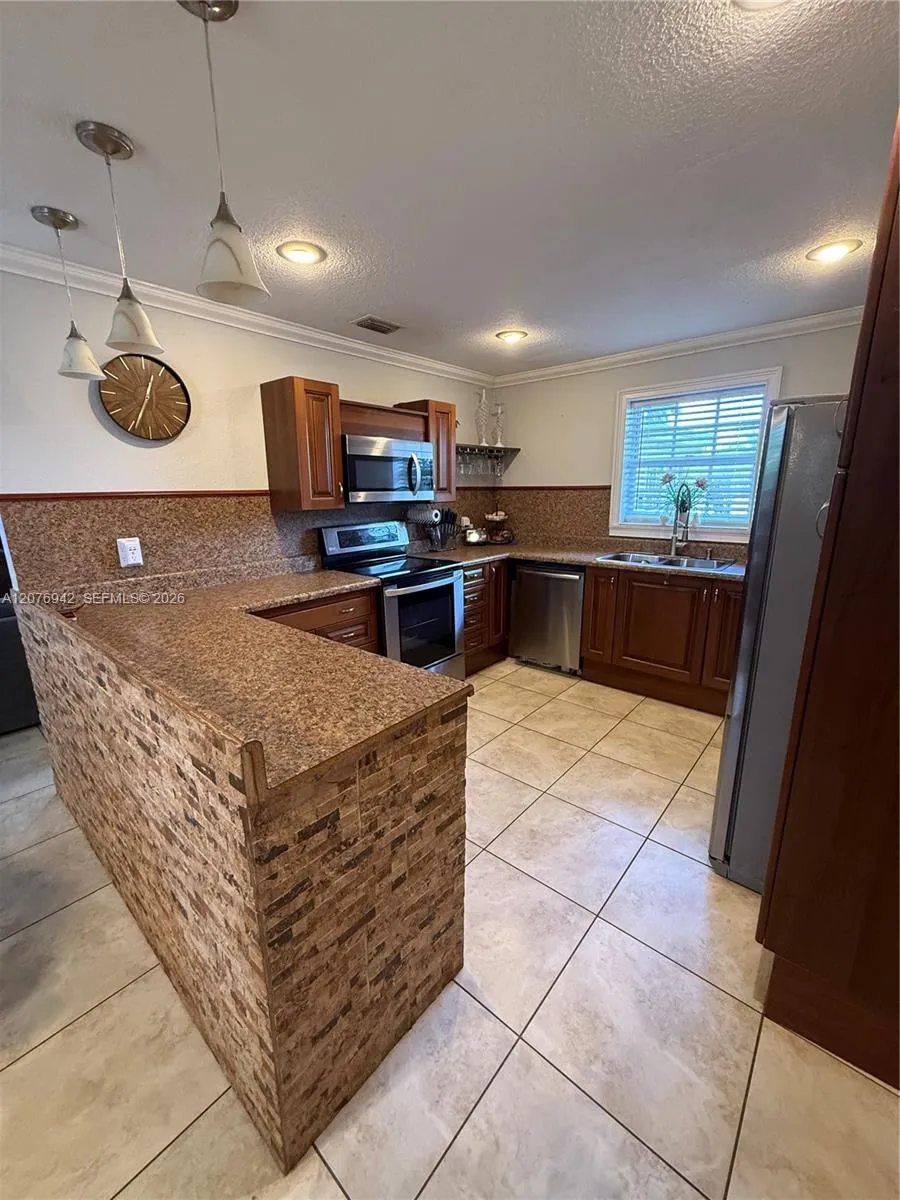 15465 SW 298th Ter Homestead, FL 33033