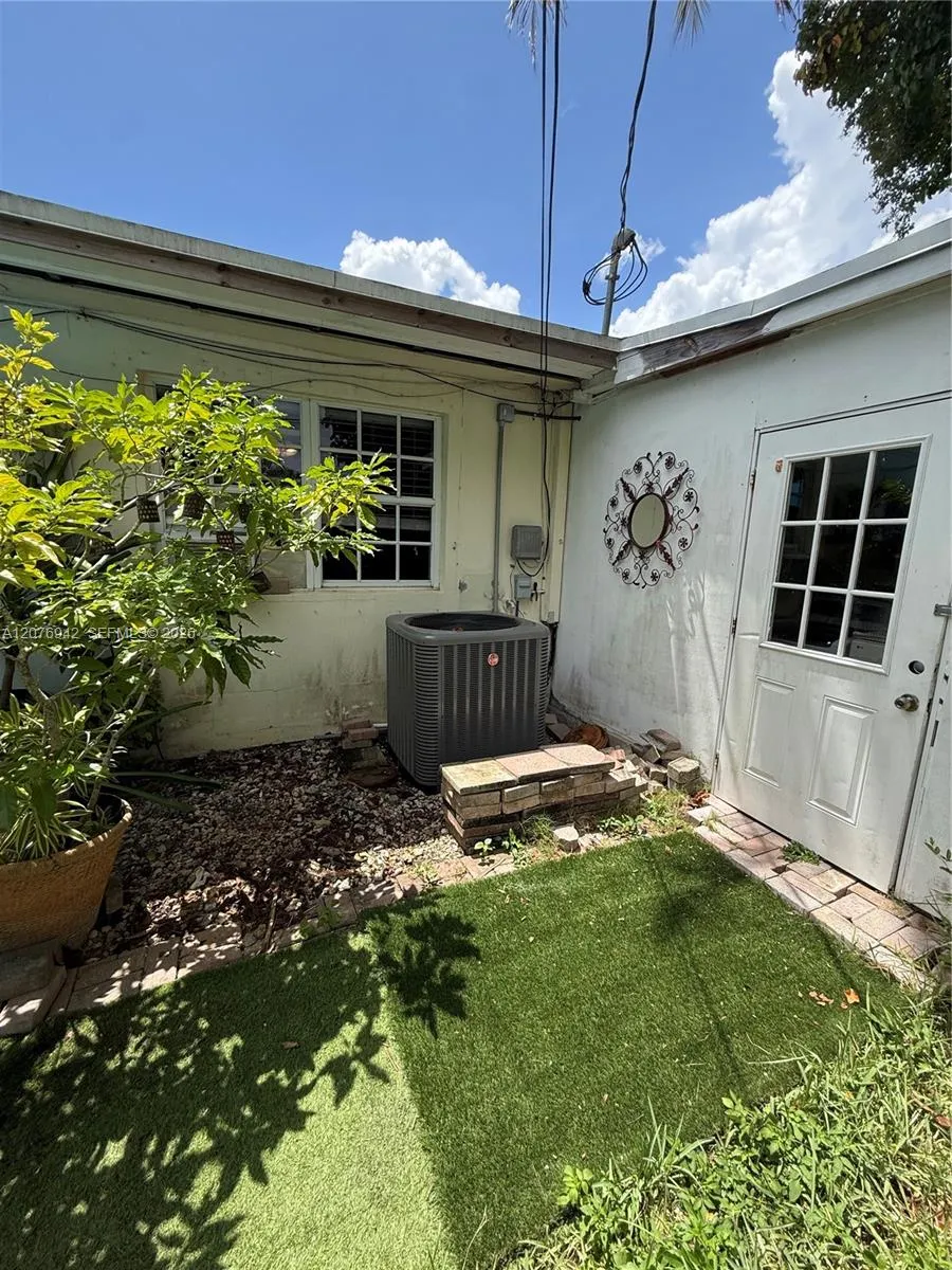 15465 SW 298th Ter Homestead, FL 33033