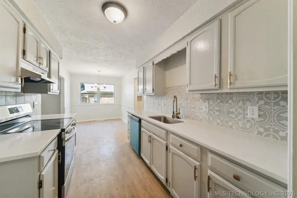 3227 S Allegheny Avenue Tulsa, OK 74135