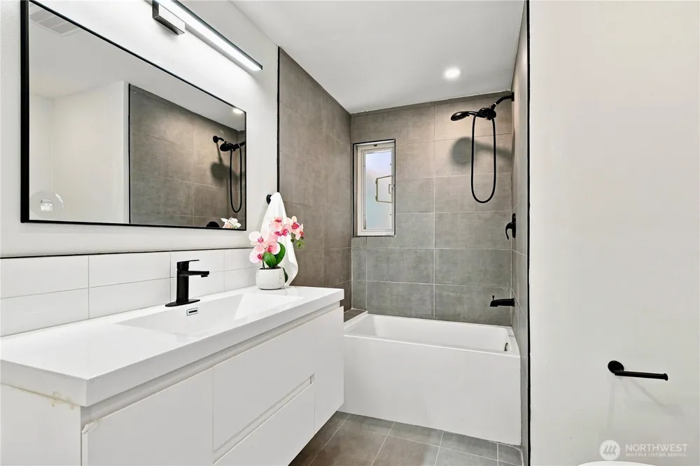 17921 NE 27th Street Redmond, WA 98052