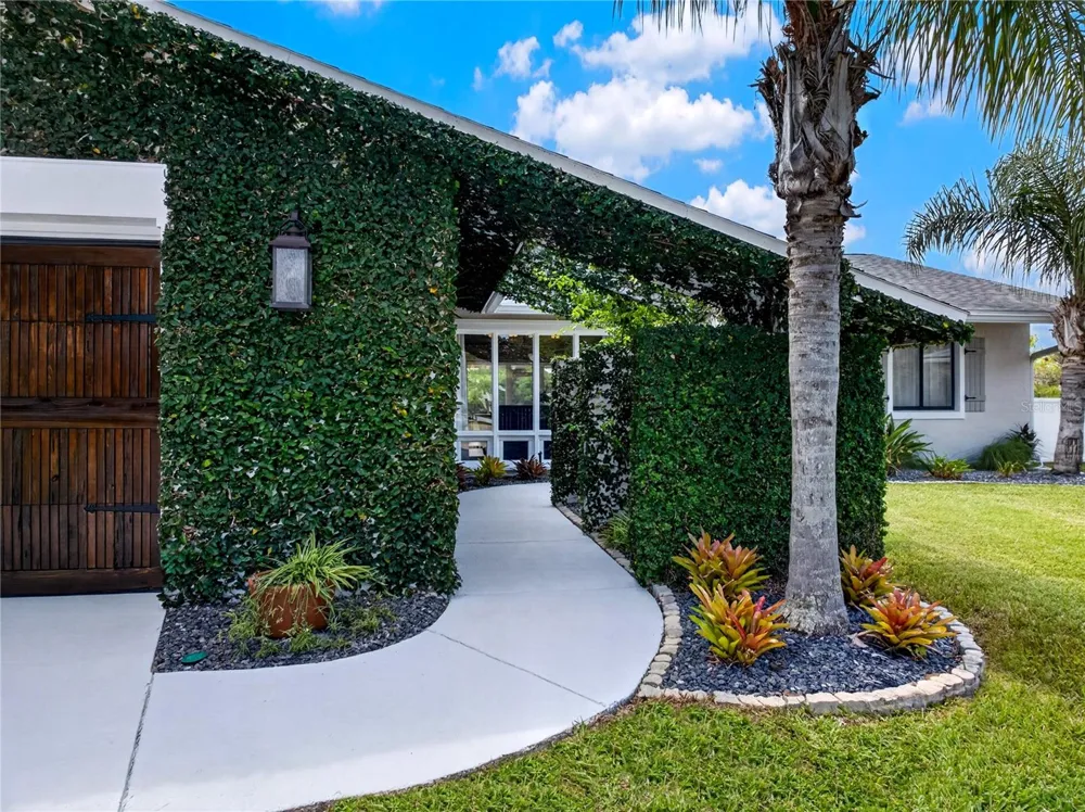 22 COTTONTON COURT Palm Coast, FL 32137