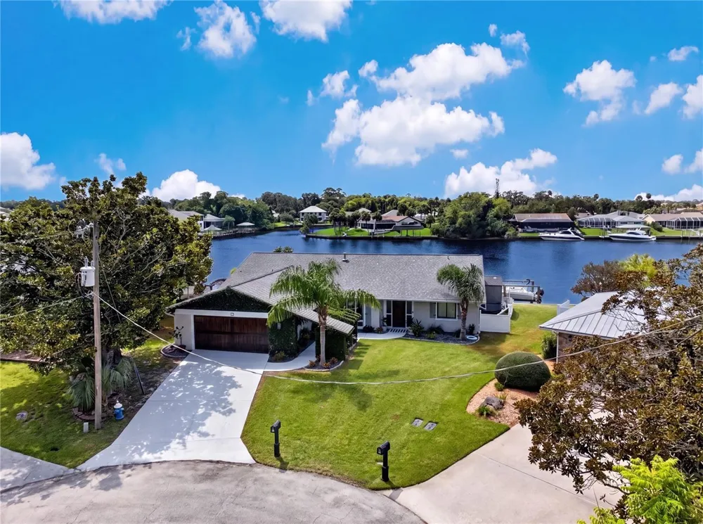 22 COTTONTON COURT Palm Coast, FL 32137