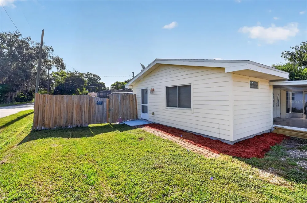 3104 STEWART STREET Lakeland, FL 33803