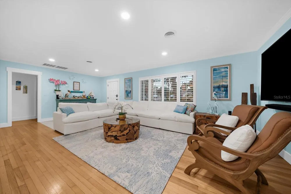 751 MANDALAY AVENUE Clearwater Beach, FL 33767