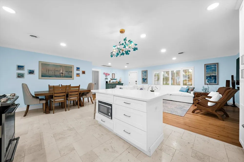 751 MANDALAY AVENUE Clearwater Beach, FL 33767