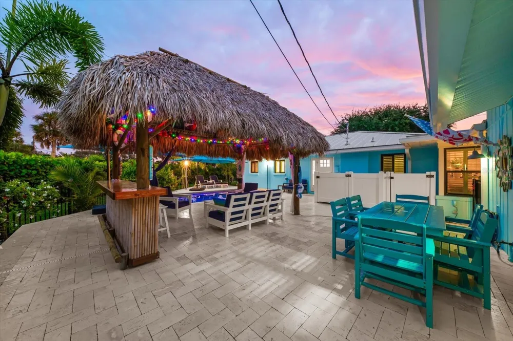 751 MANDALAY AVENUE Clearwater Beach, FL 33767