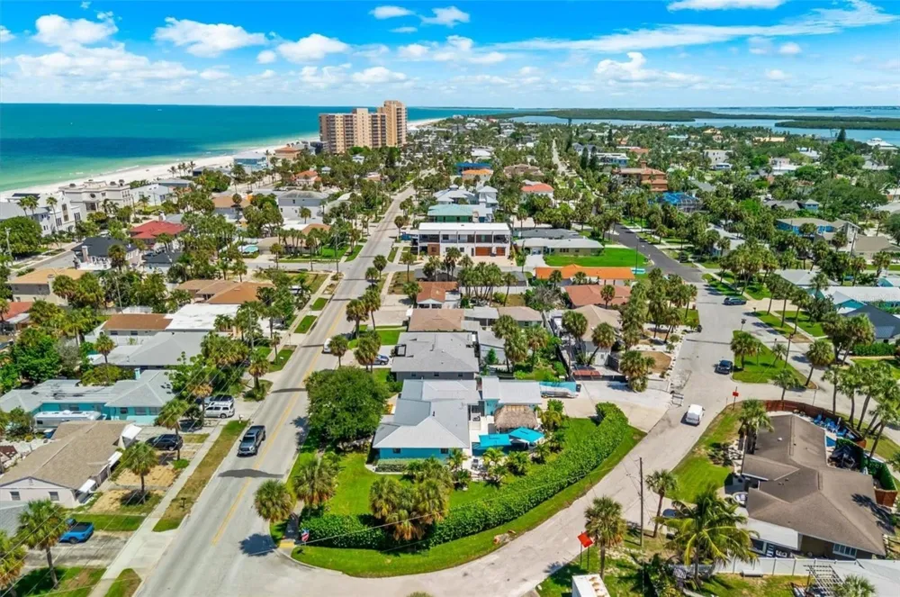 751 MANDALAY AVENUE Clearwater Beach, FL 33767