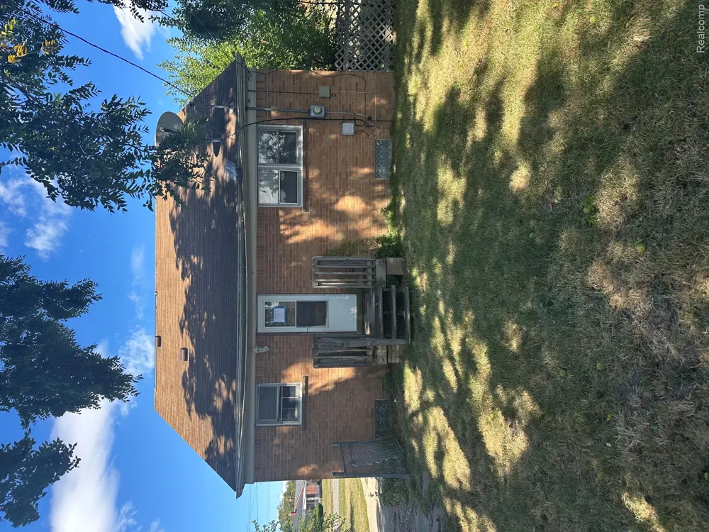 24991 Joy Road Dearborn Heights City, MI 48127
