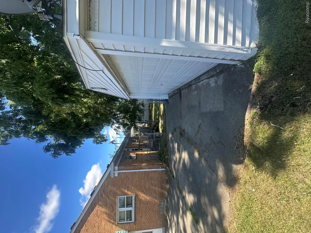 24991 Joy Road Dearborn Heights City, MI 48127