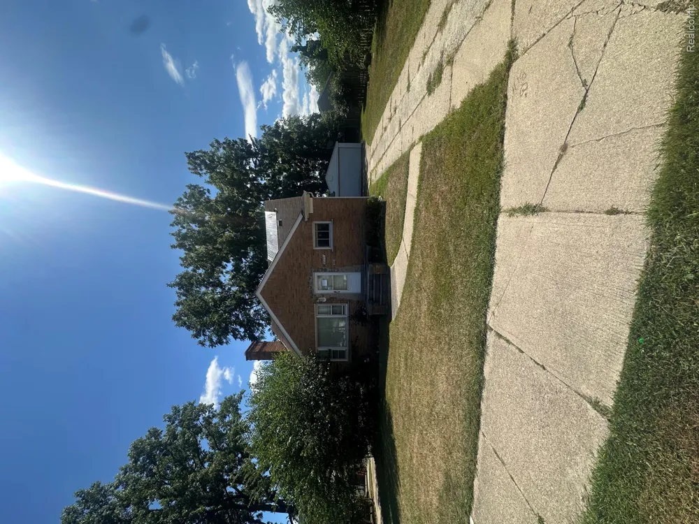 24991 Joy Road Dearborn Heights City, MI 48127
