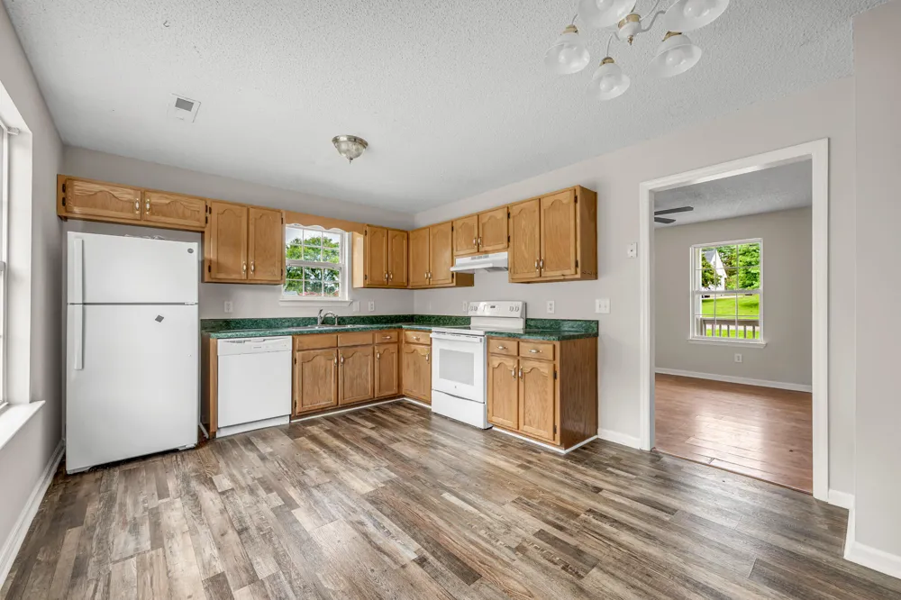 129 Apple Valley Court NE Charleston, TN 37310