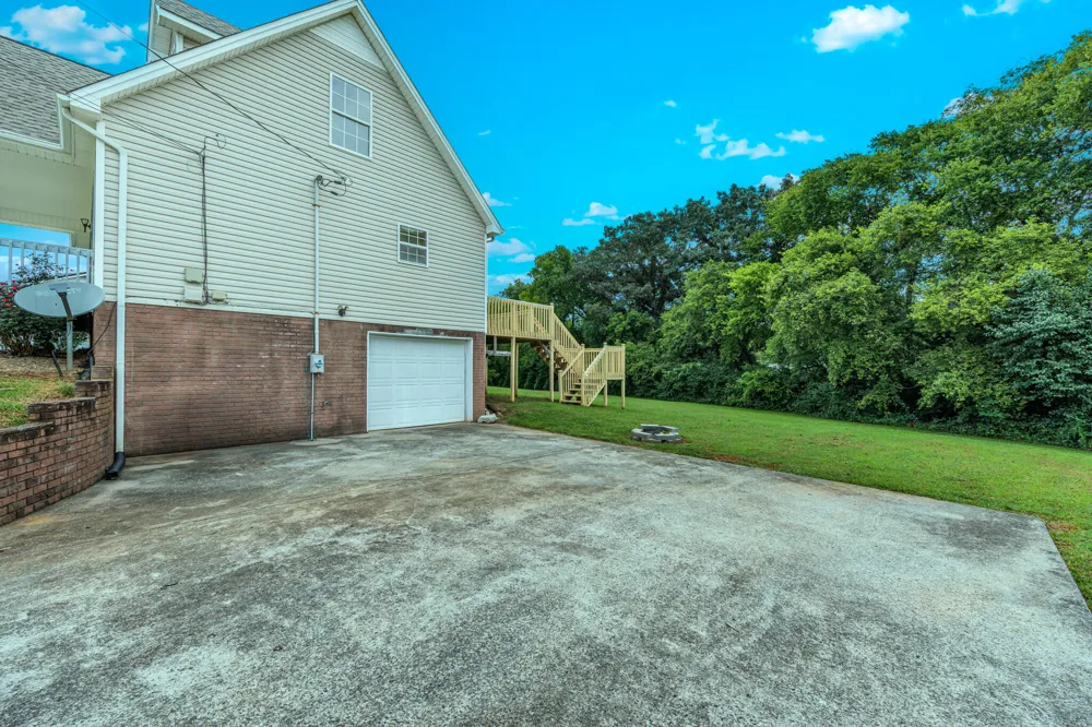 129 Apple Valley Court NE Charleston, TN 37310