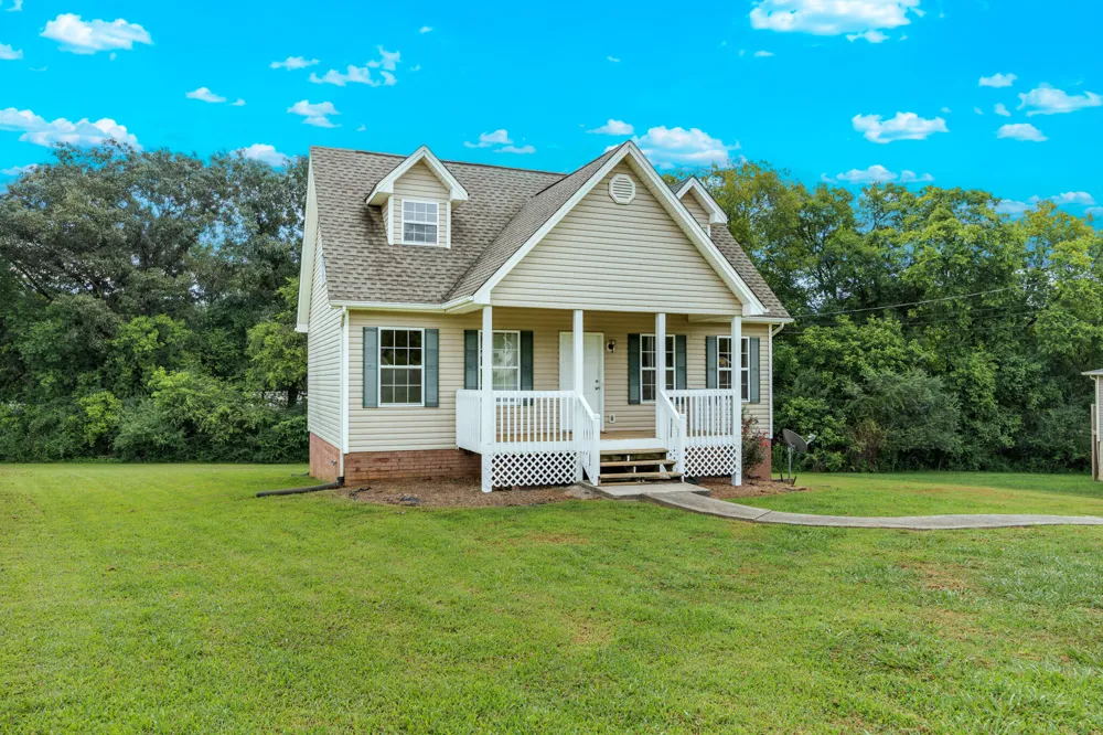 129 Apple Valley Court NE Charleston, TN 37310