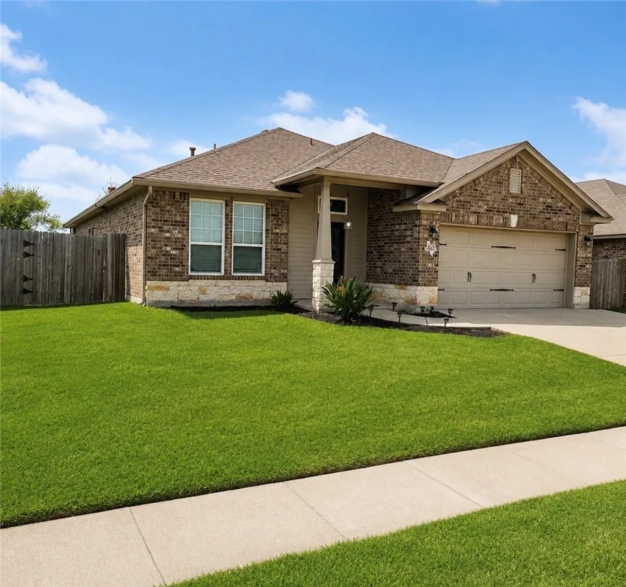 322 Pacific Drive Portland, TX 78374