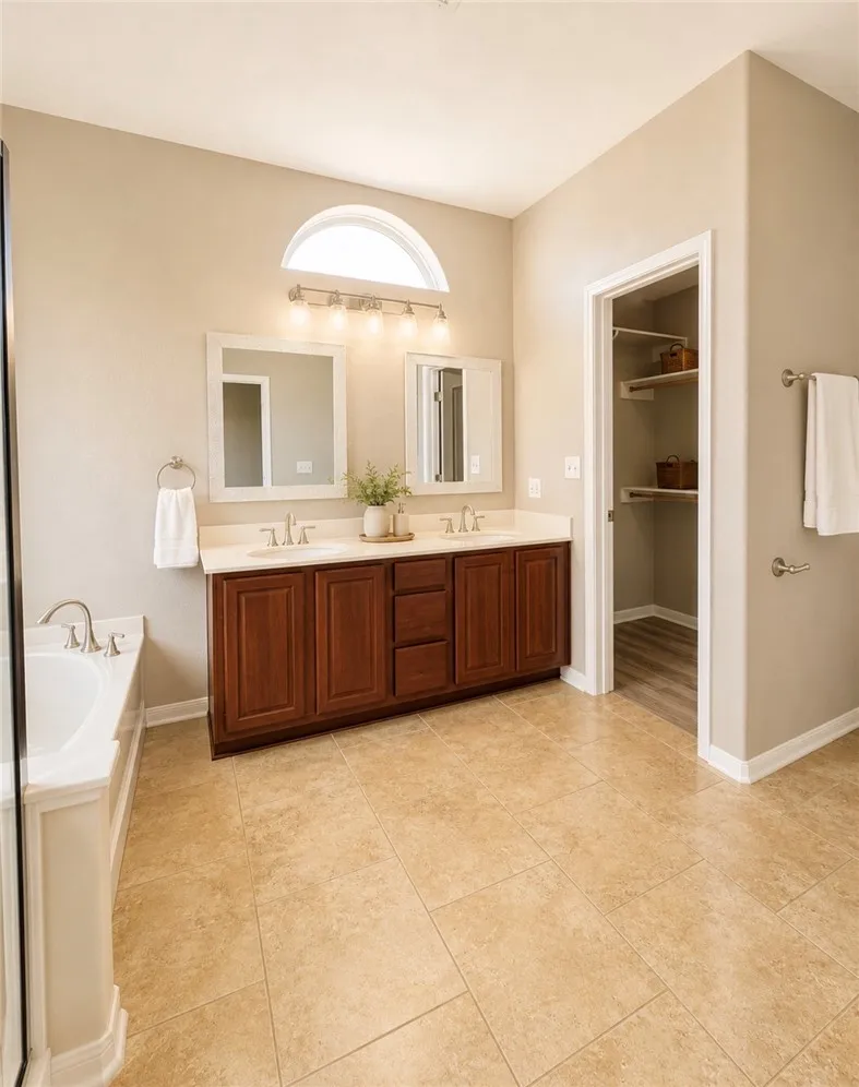 322 Pacific Drive Portland, TX 78374