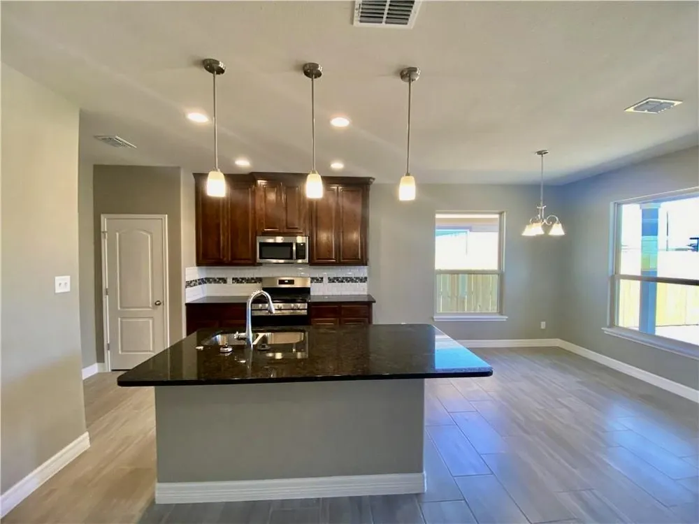 7506 Granite Drive Corpus Christi, TX 78414