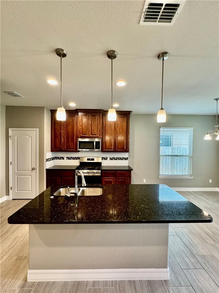 7506 Granite Drive Corpus Christi, TX 78414