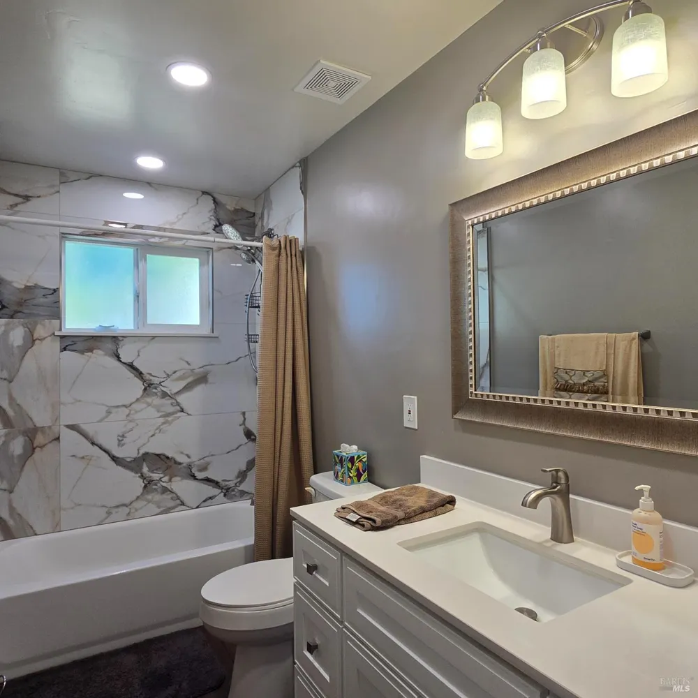 181 Grape Street Vacaville, CA 95688