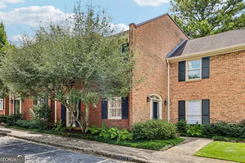 11 Kings WALK NE